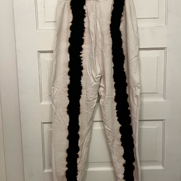 Elwood White Widow Sweatpant - Picture 7 of 7